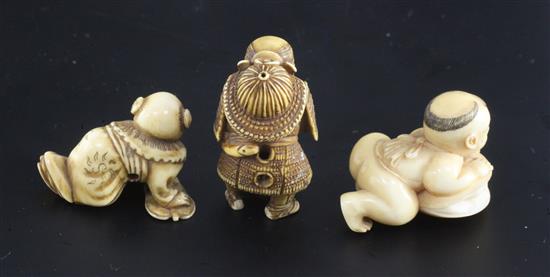 Three Japanese ivory netsuke, 19th century, 3.7cm - 4.2cm